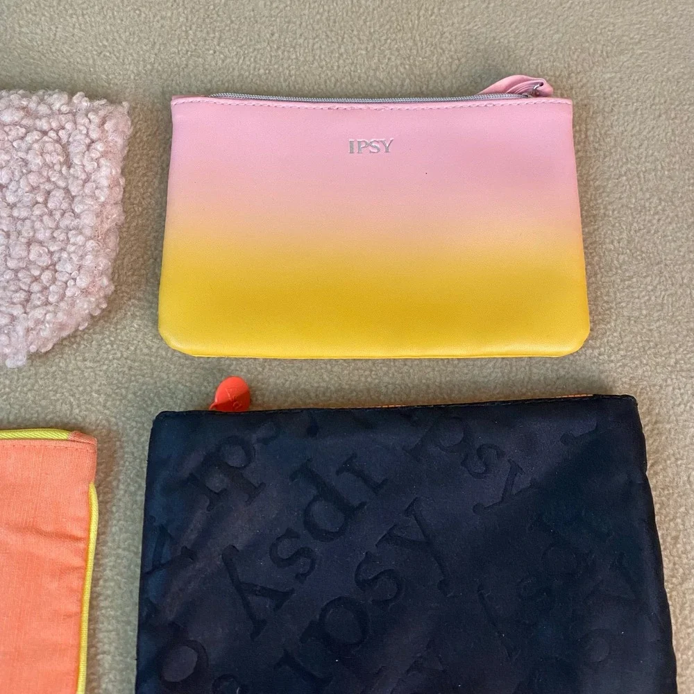 Ipsy Makeup Bag 7pc Sherpa Travel‎ Passport Eyelash Ombre Cosmetic Pouches GUC